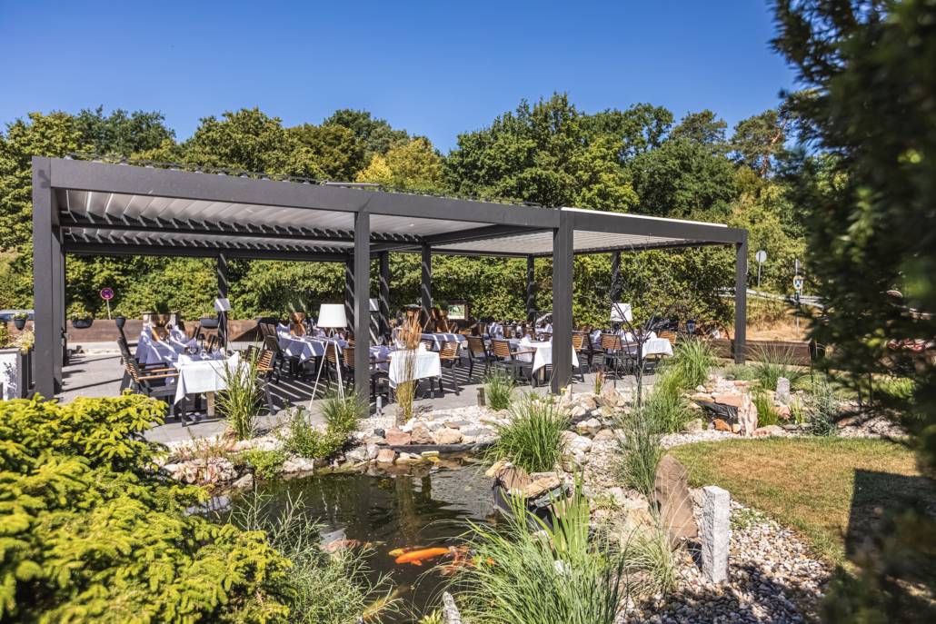 Pergola am Karpfenteich bei Mutter Gabi in Rodgau